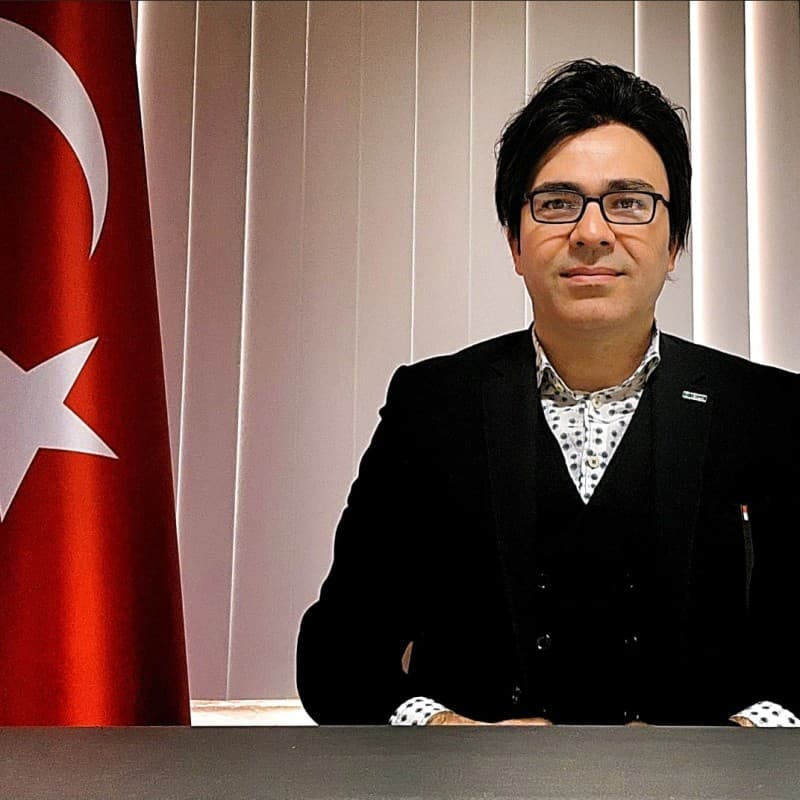 Prof. Dr. Haluk Şen portre